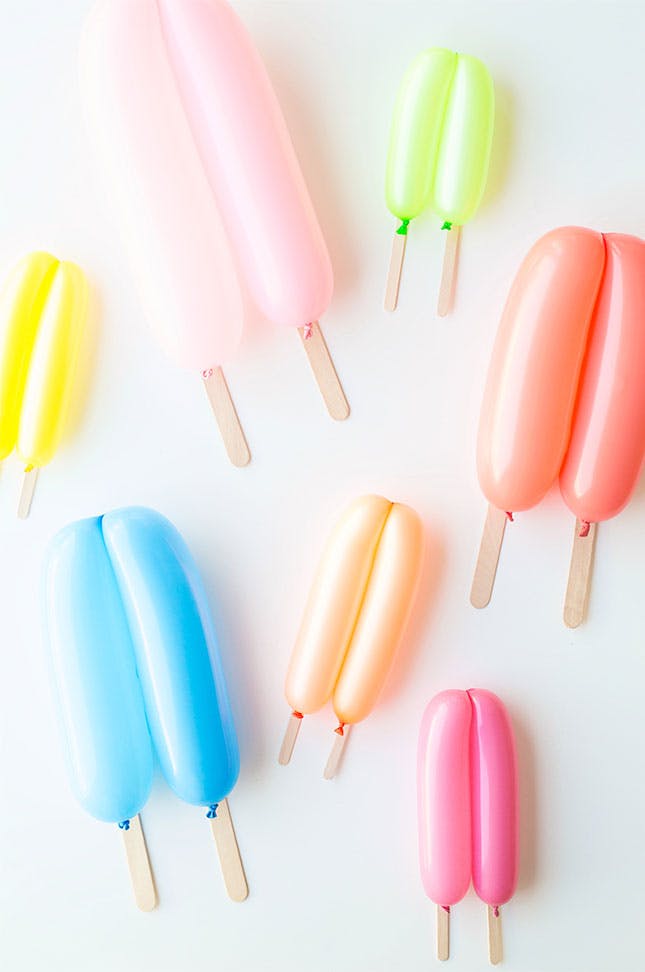 4-kids-pool-party-ideas-popsicle-balloons